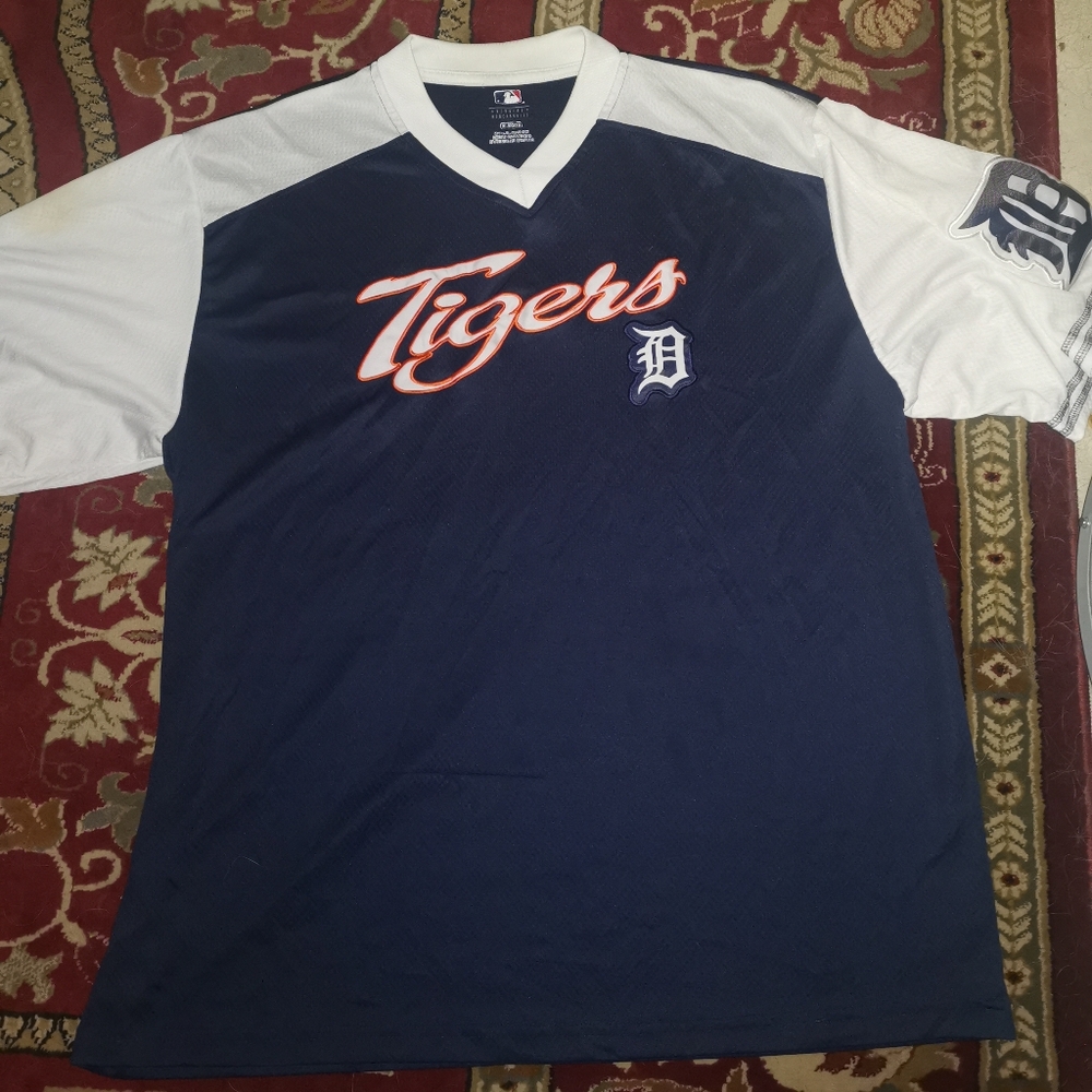 MLB Genuine Merchandise Navy and White Jersey
